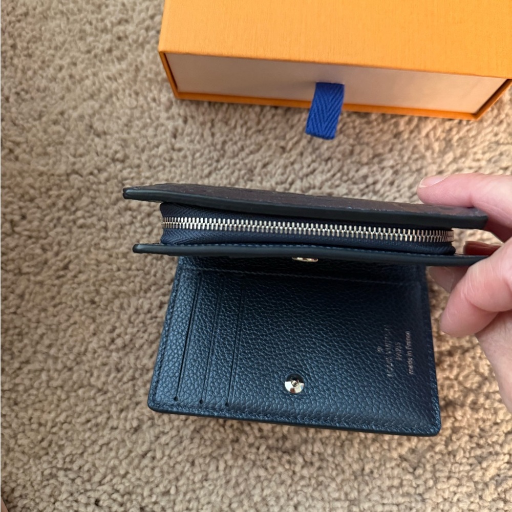 Louis Vuitton Blue Leather Wallet - Picture 4 of 5